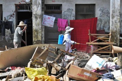 洪水|图记｜固镇镇遭遇洪水的6天6夜后居民返回清理家园