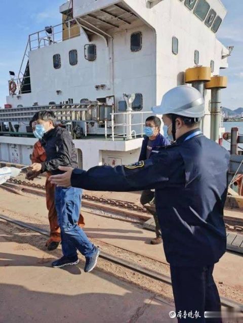 |前往韩国货轮上船员突发腹痛！烟台海事成功处置险情
