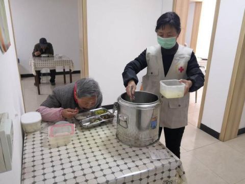 「靖安」暖胃更暖心 靖安佳园社区有序恢复养老社老年助餐服务