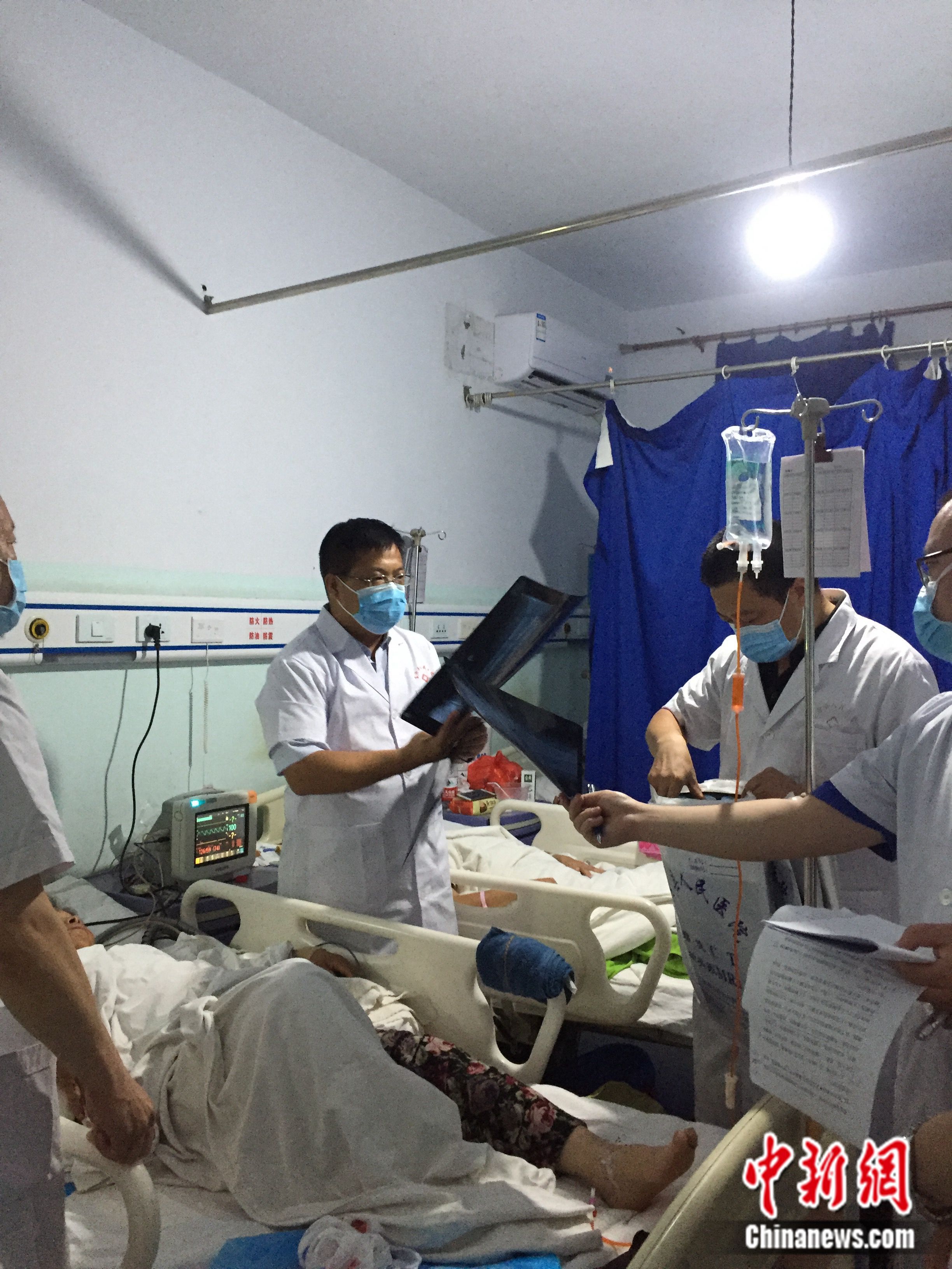 襄汾|山西襄汾饭店坍塌续：参与救治的医务人员达千人