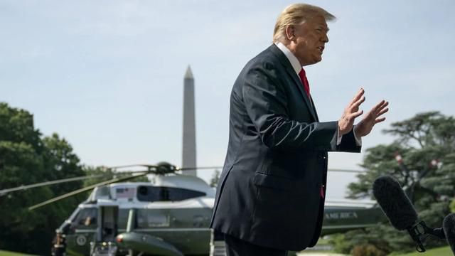 雕塑美国多处纪念碑、雕像遭抗议者破坏，特朗普：要重罚！