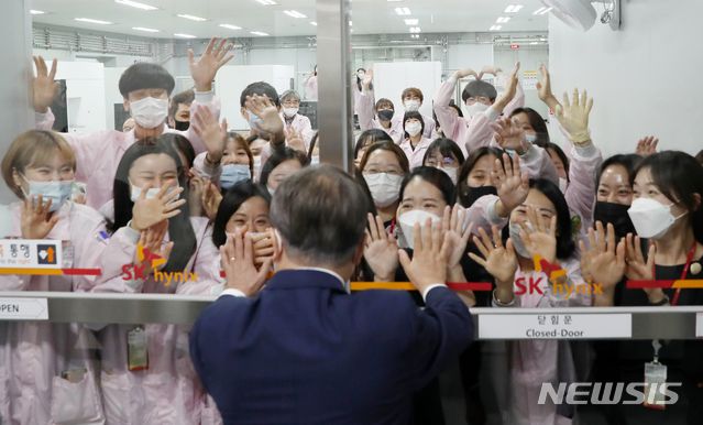 文在寅|文在寅谈日本报复：韩国没受影响 我们要走与日本不同的路