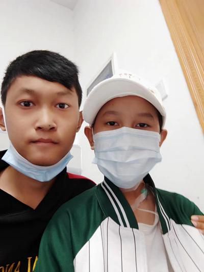 |她盼接过小雪视力的人，能帮孩子看一眼校园