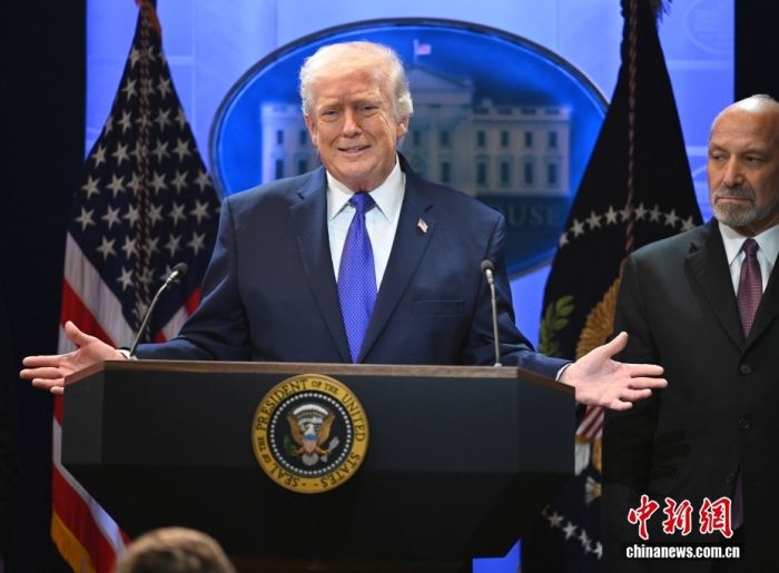 当地时间2月20日，华盛顿，美国总统特朗普在白宫就最高法院关税裁决举行记者会。中新社</a>记者 陈孟统 摄