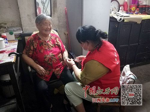 刘振宇“七一” 聆听党旗下那些暖心故事（图）