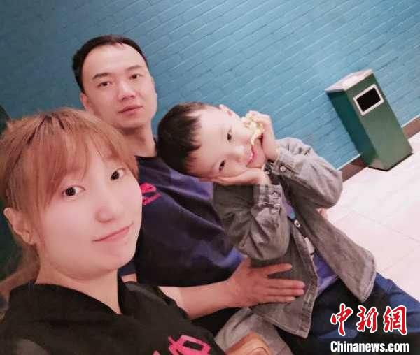 社会万象|通讯：被儿子称作“叔叔”的陌生爸爸