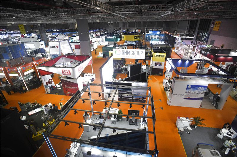 |两场贸易盛会，一个时代强音