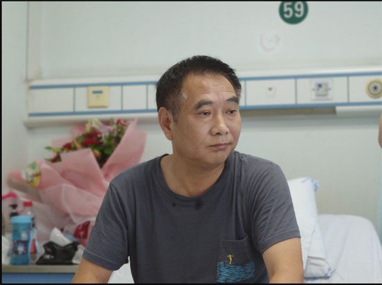 达州|达州排爆老民警累倒了 病房里妻子才知道丈夫曾经徒手抱炸弹