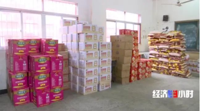 三农|一片汪洋！断电断路！不到2天，他们紧急建起364米浮桥！