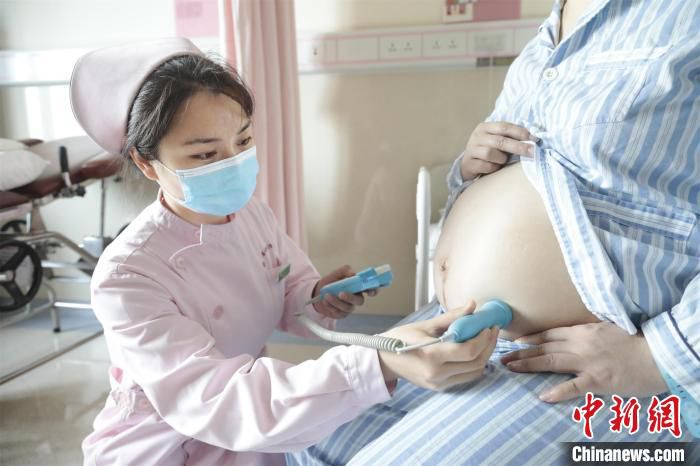 冷冻胚胎冷冻十年胚胎成功“复苏” 女子顺利诞下男婴